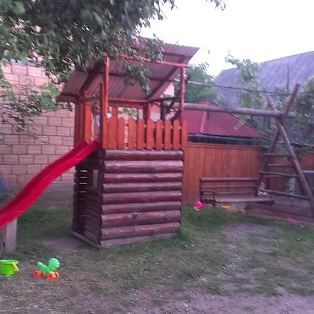 Molnar Vendeghaz Bed & Breakfast เปรอิด ภายนอก รูปภาพ