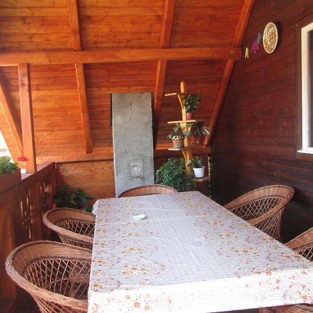 Molnar Vendeghaz Bed & Breakfast เปรอิด ภายนอก รูปภาพ